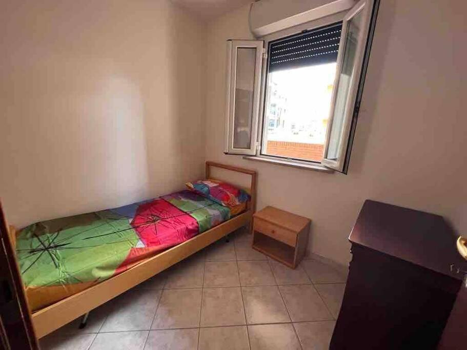 Appartamento Tranquillo Con Patio E Piscina La Caduta Kültér fotó