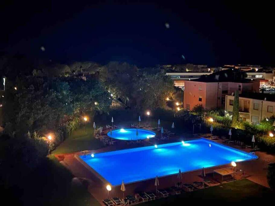 Appartamento Tranquillo Con Patio E Piscina La Caduta Kültér fotó