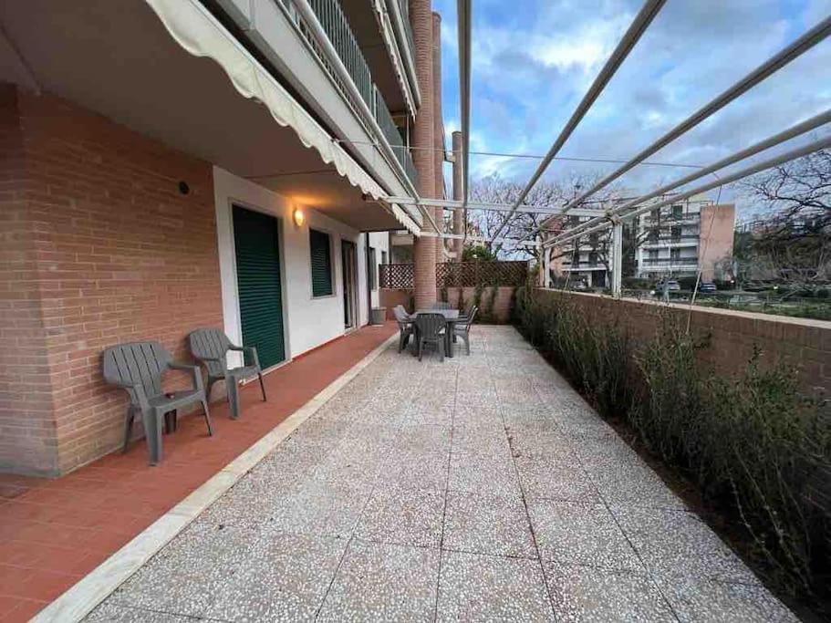 Appartamento Tranquillo Con Patio E Piscina La Caduta Kültér fotó
